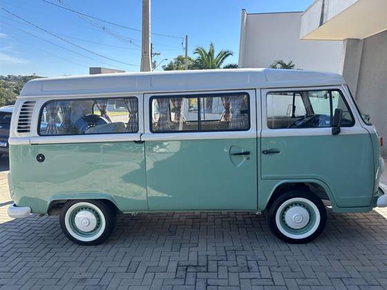 VOLKSWAGEN KOMBI 1.6 MI STD 8V GASOLINA 3P MANUAL VOLKSWAGEN KOMBI 1.6 MI STD 8V GASOLINA 3P MANUAL